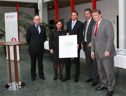 Helmut Hinz GmbH & Co. erhält Auszeichnung für exzellente Ausbildung